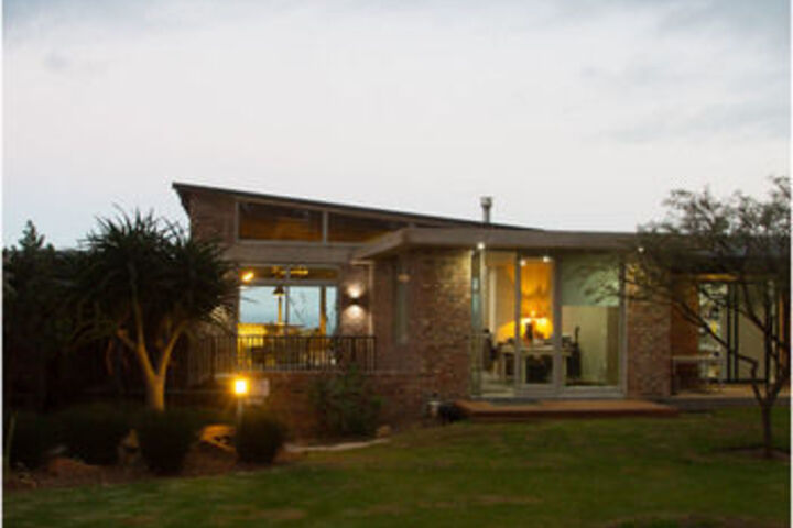 Surfari Accomodation and Venue Hostel