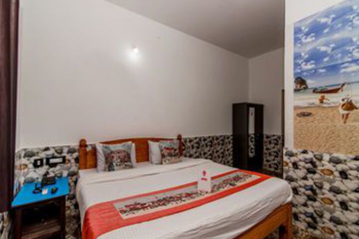 Room 5 of 19