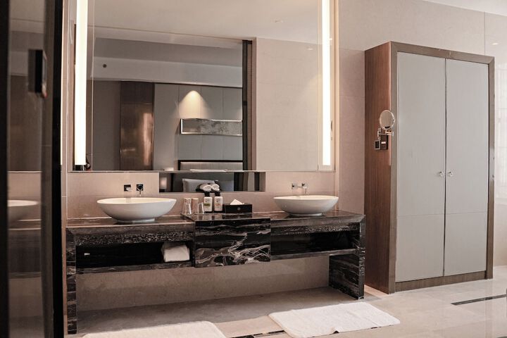 Room 35 of 72