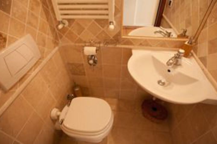 Room 2 of 13