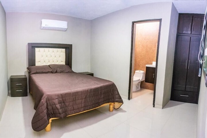 Room 3 of 11