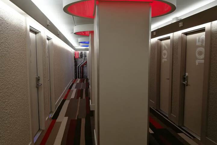 Ballroom/Hall 46 of 61