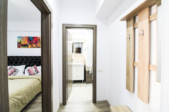 Room 19 of 81