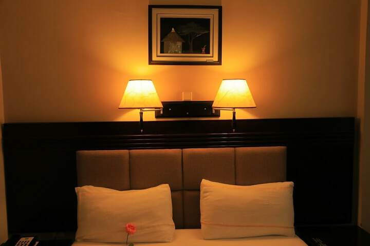 Room 17 of 35