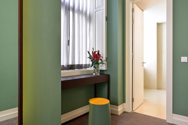 Room 19 of 47