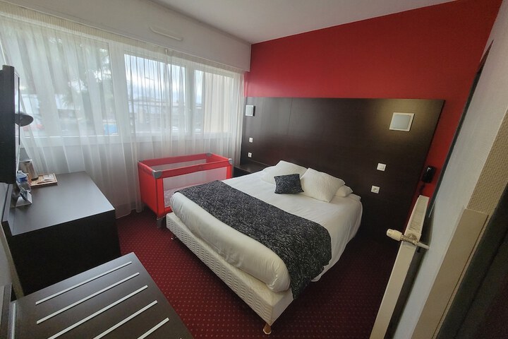 Room 6 of 45