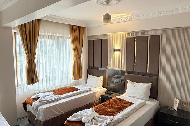 Room 36 of 60