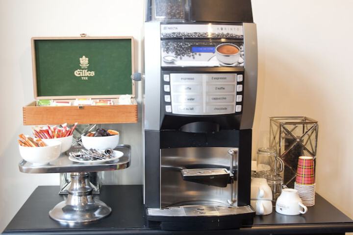 Breakfast/Coffee Service 32 of 42