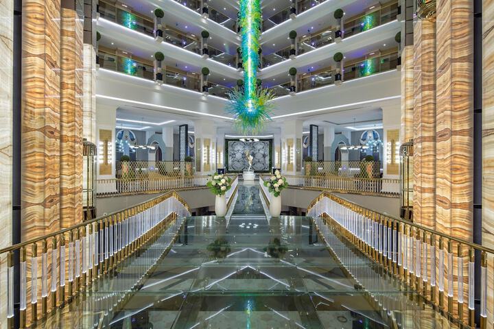 Entrance & Lobby
