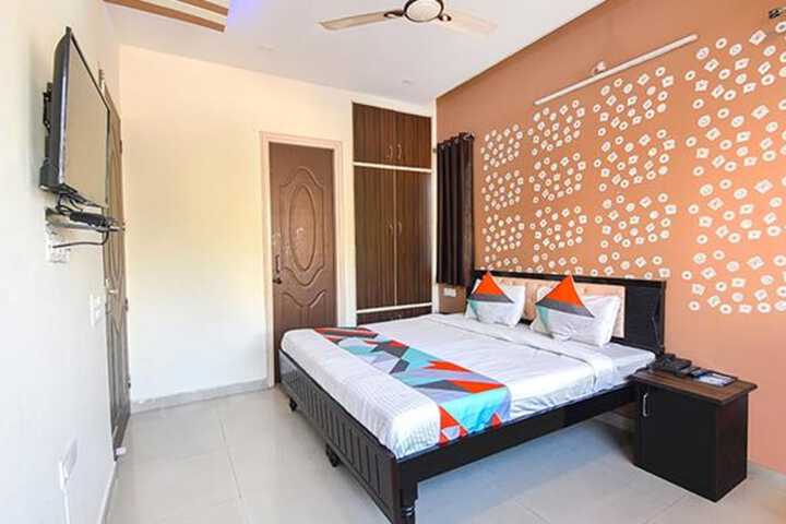 Room 16 of 26
