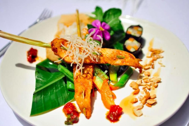 Dining 36 of 57