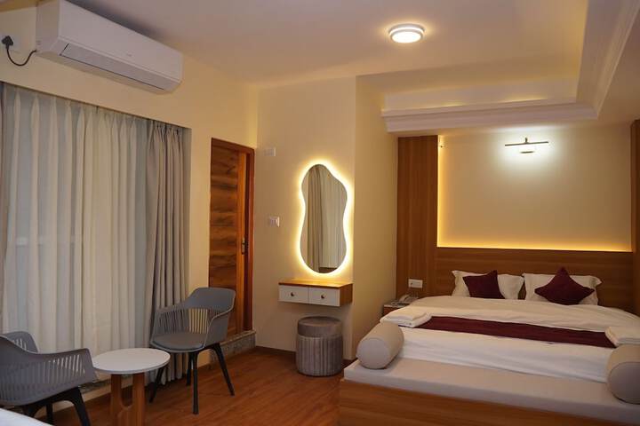 Room 53 of 63