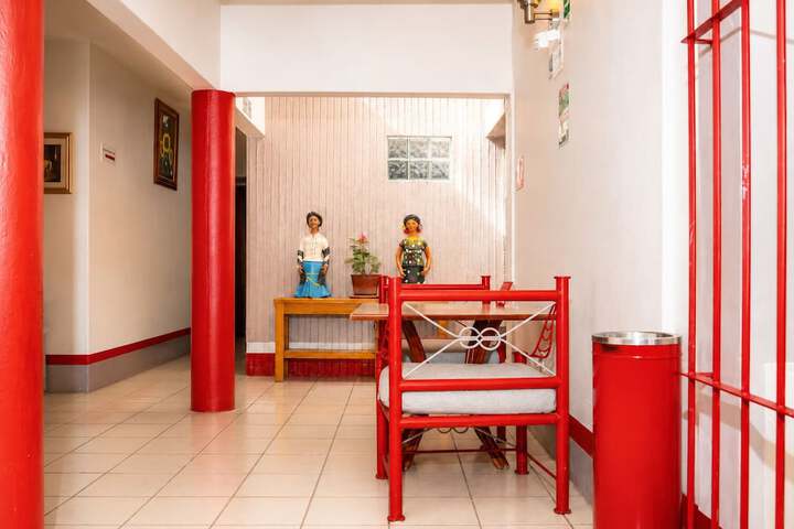 Room 68 of 103