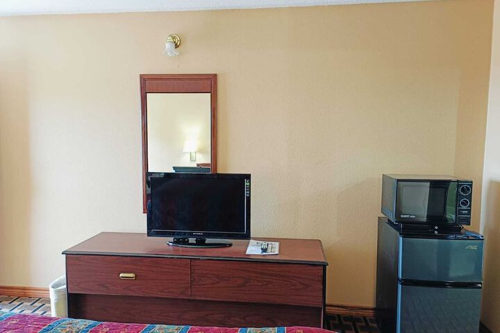 Room 15 of 27
