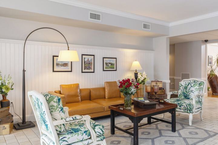 Hotel Interior 24 of 192