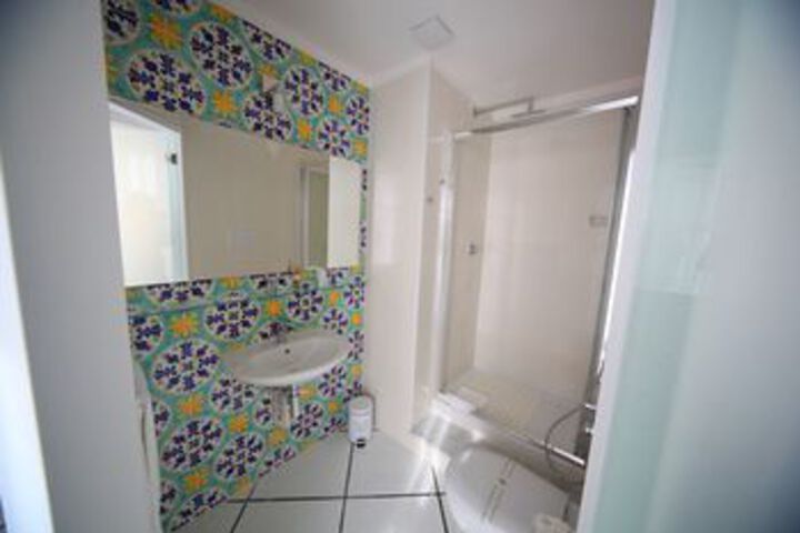 Room 4 of 21