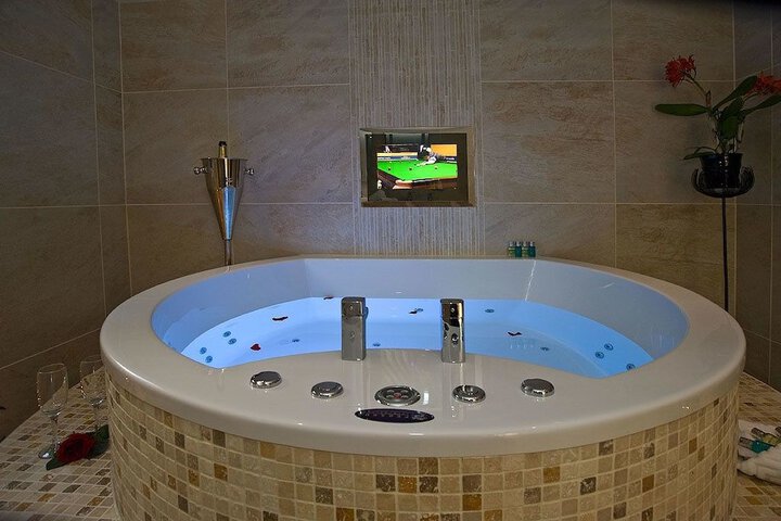 Hot Tub 388 of 390