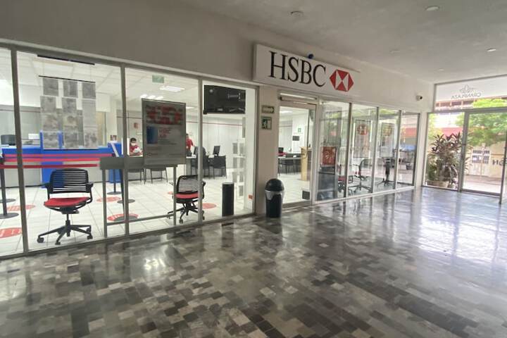 Shopping mall