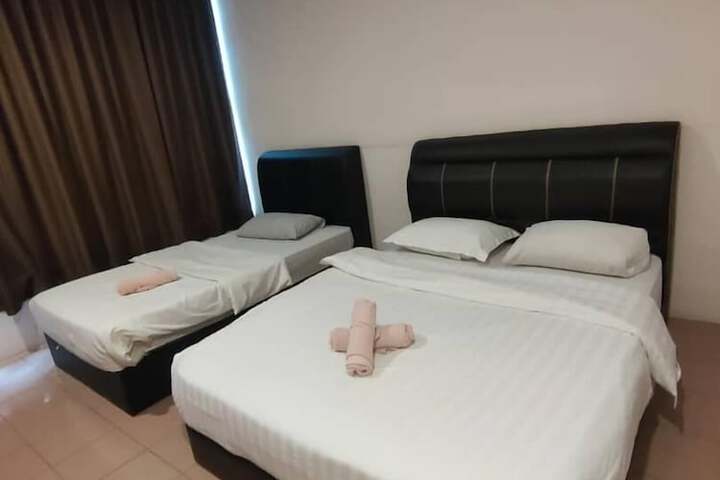 Room 27 of 48