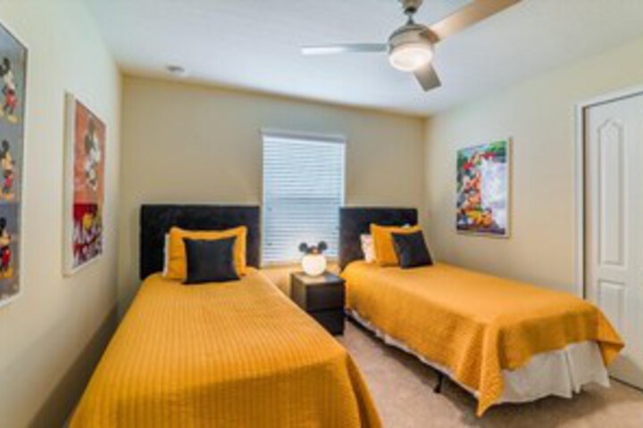 Room 44 of 46