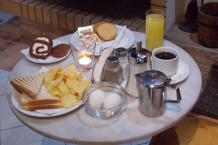 Breakfast/Coffee Service 90 of 103