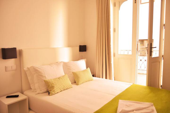 Room 10 of 101