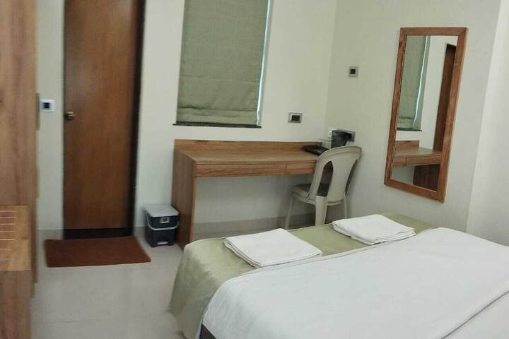 ROYAL BEACH HOTEL