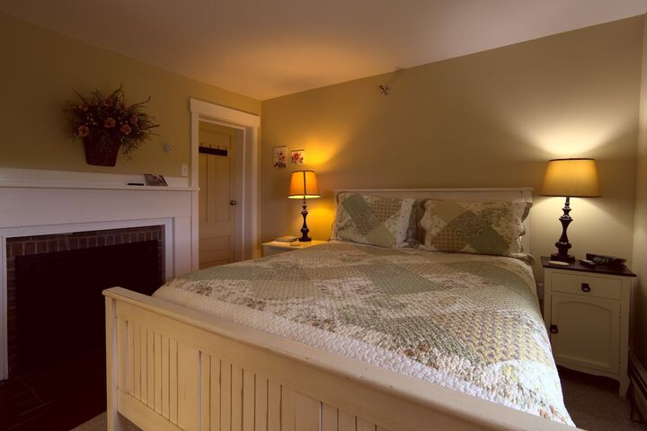 Room 6 of 38