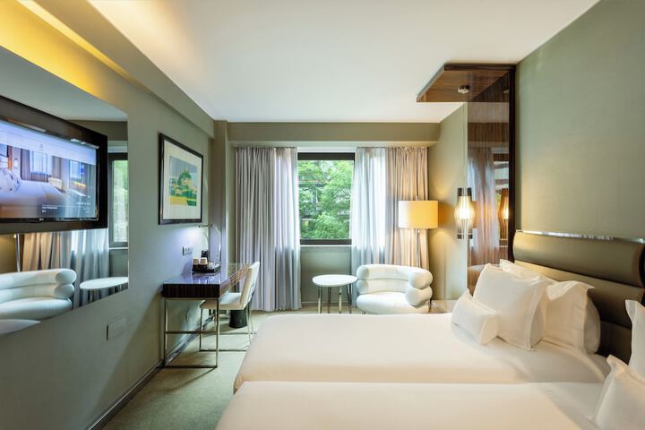 Room 44 of 84