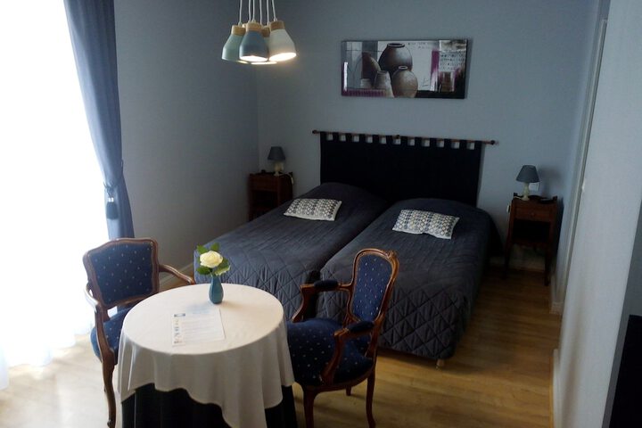 Room 9 of 60