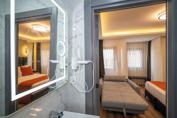 Room 30 of 60