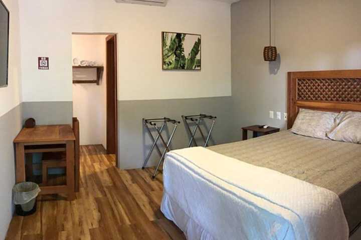 Room 2 of 8