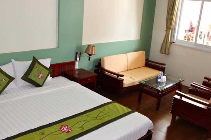 Room 3 of 42