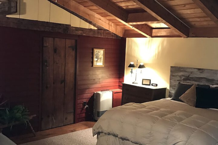 Room 6 of 19