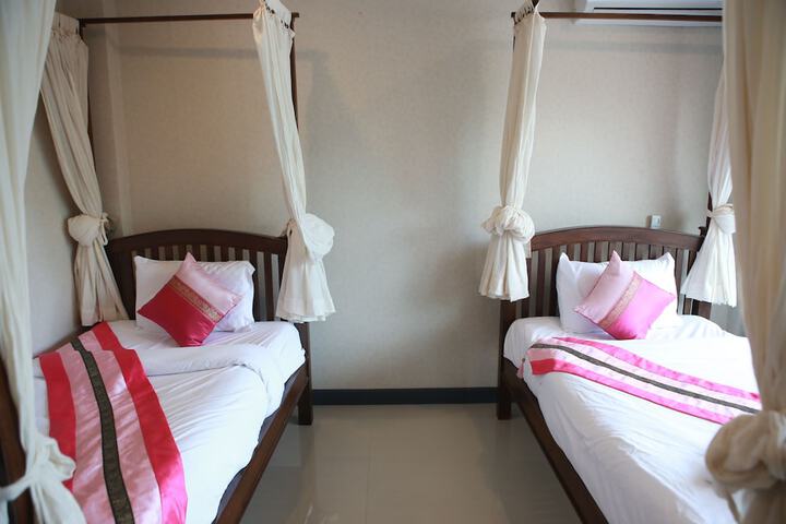Room 21 of 64