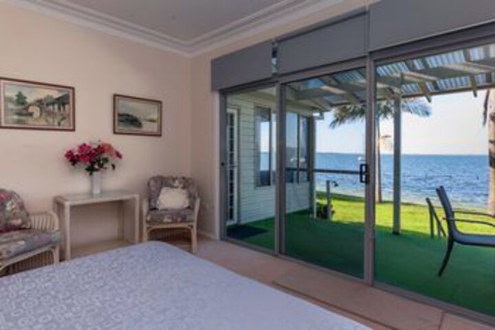 Seaview Crescent 8