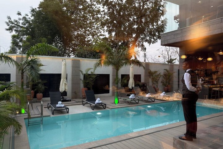 Pool 126 of 179