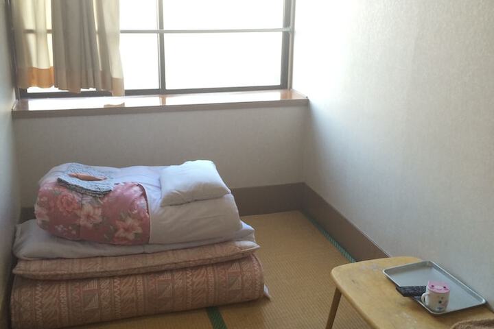 Room 4 of 41
