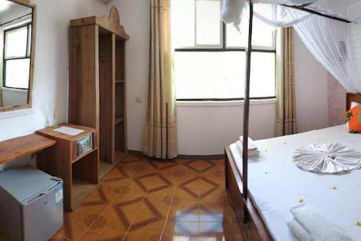 Room 22 of 135