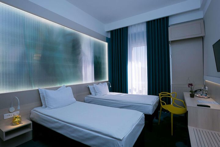 Room 26 of 151