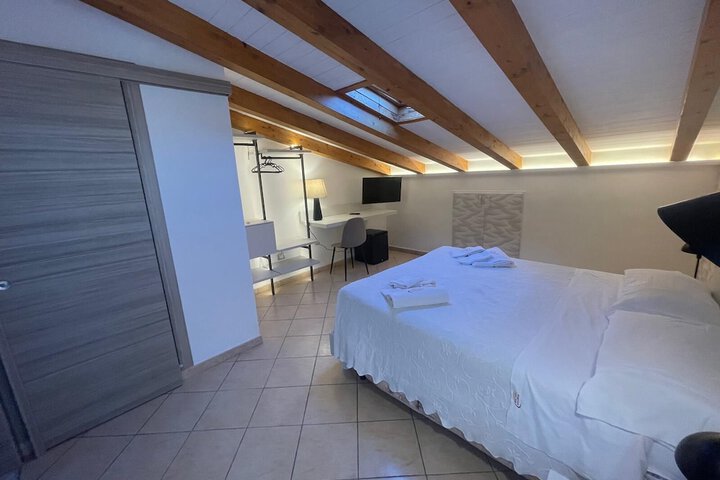Room 21 of 56