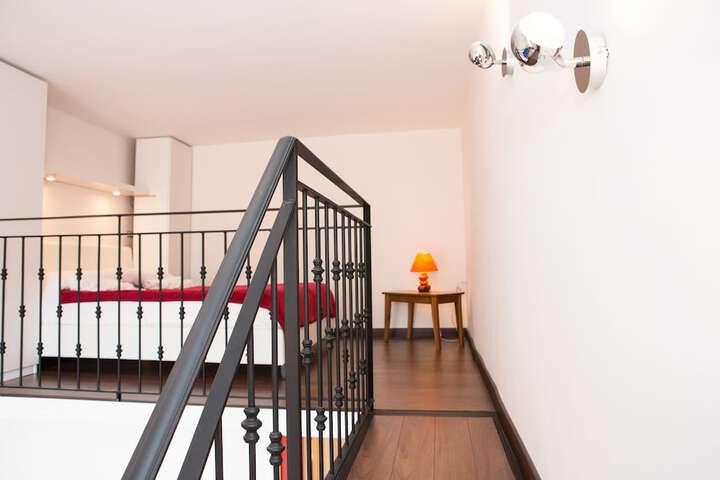 Room 6 of 38
