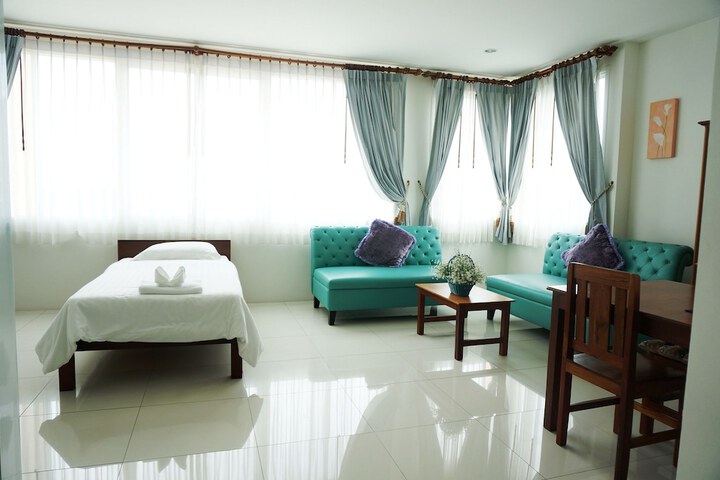 Room 7 of 38