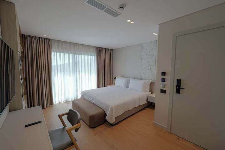 Room 75 of 171