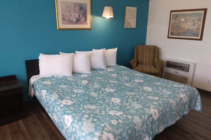 Room 14 of 64