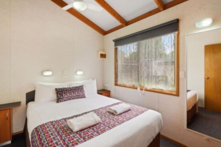 Room 28 of 128