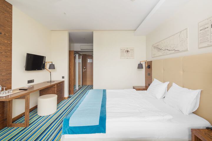 Room 5 of 75