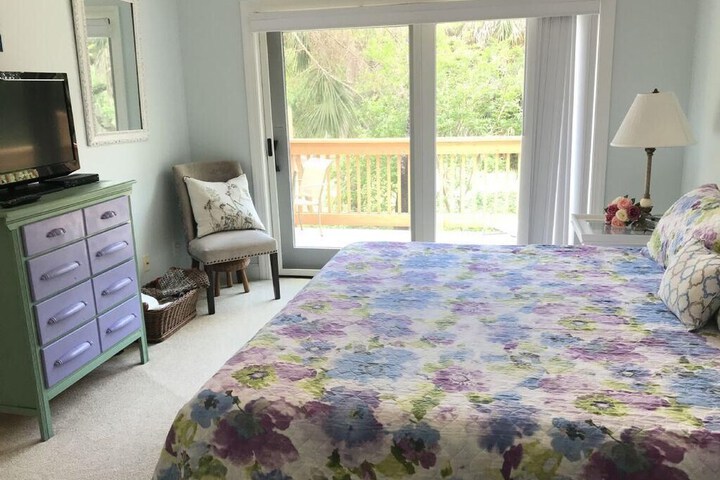 Room 3 of 10