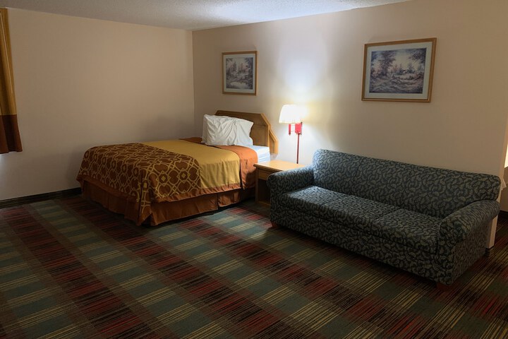 Room 11 of 26