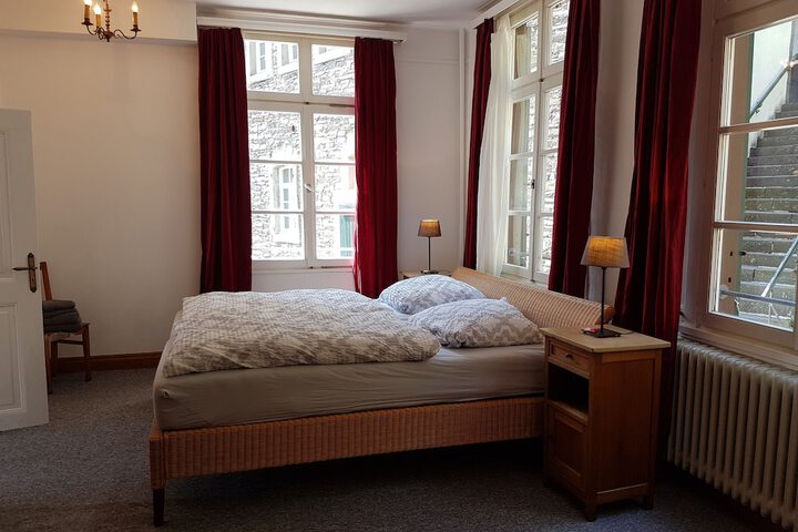 Room 9 of 61